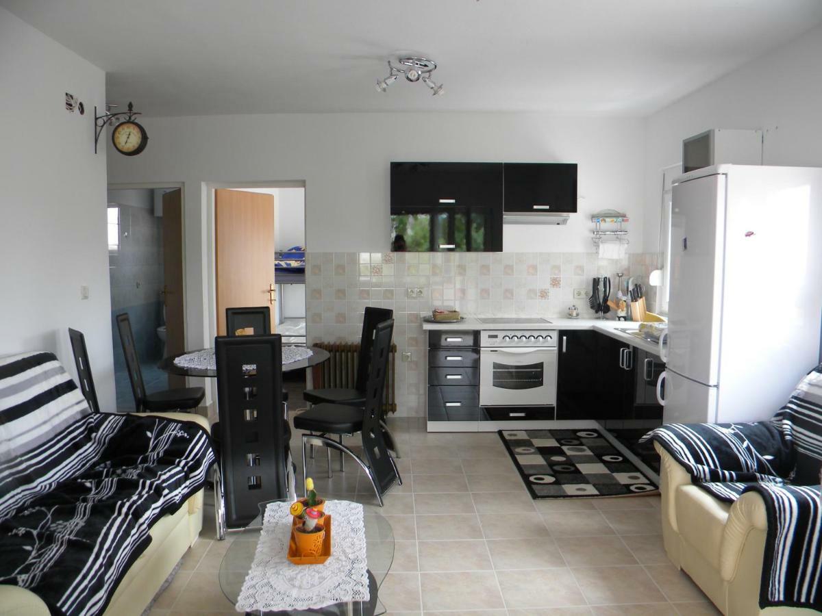 Apartmani Livk Debeljak Экстерьер фото